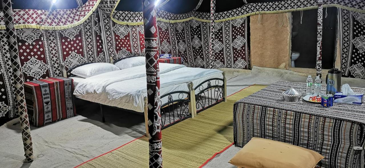 Desert Wonders Camp Ḩawīyah Exteriör bild