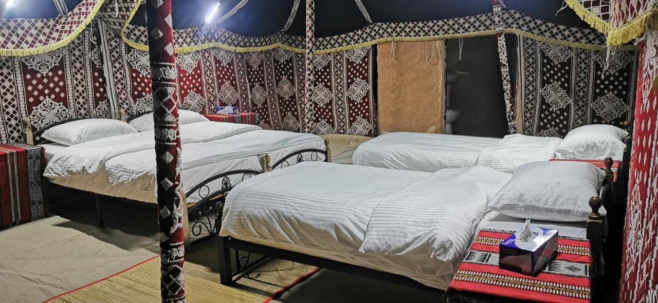 Desert Wonders Camp Ḩawīyah Exteriör bild