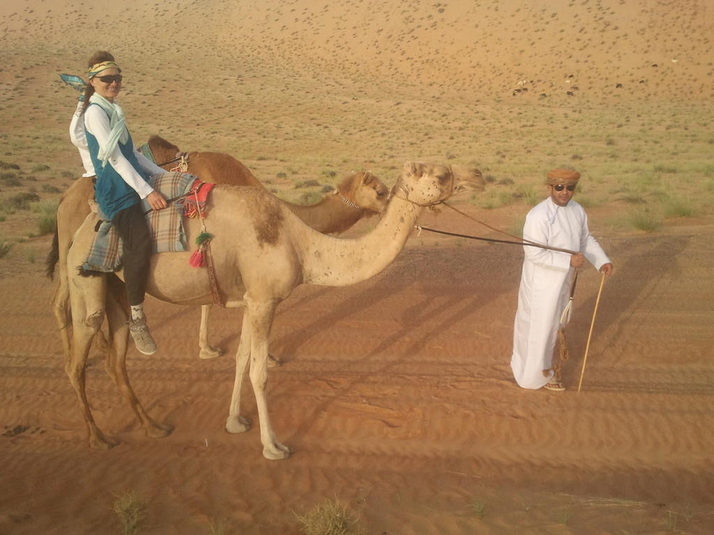 Desert Wonders Camp Ḩawīyah Exteriör bild