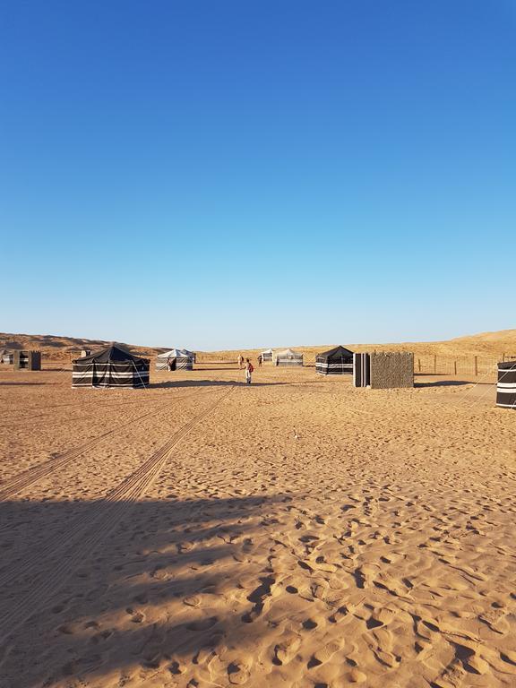 Desert Wonders Camp Ḩawīyah Exteriör bild