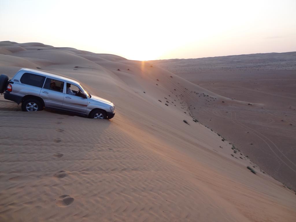 Desert Wonders Camp Ḩawīyah Exteriör bild