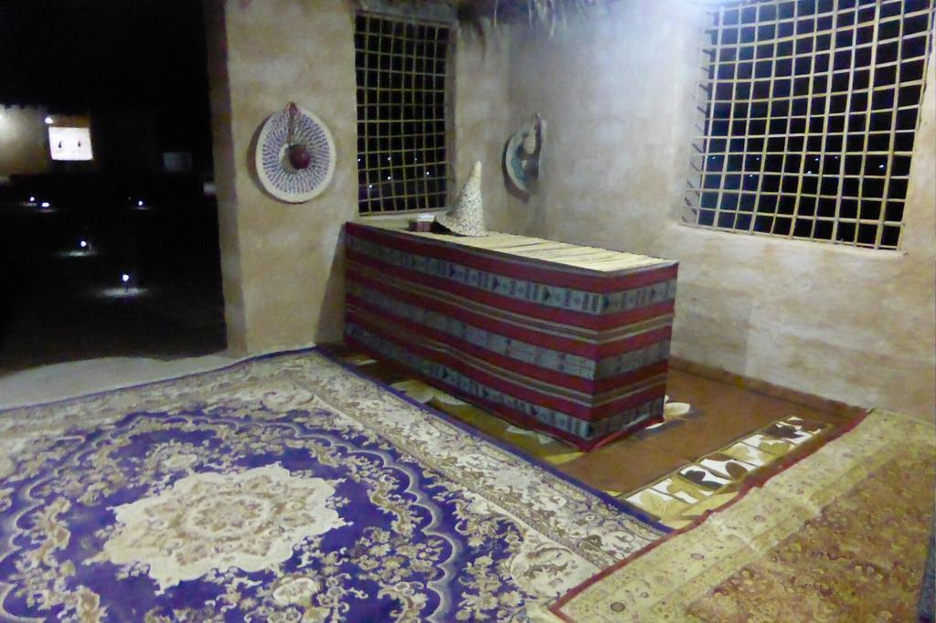 Desert Wonders Camp Ḩawīyah Exteriör bild